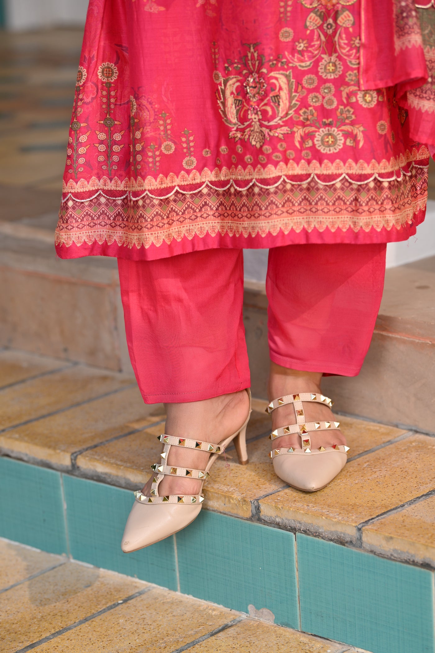 Deep Fuschia Pink Fagun Scallope Work Muslin Suit Set