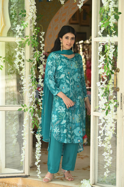 Rama Green Muslin Suit with Spread Sequence and Gota Work with Chiffon Dupatta