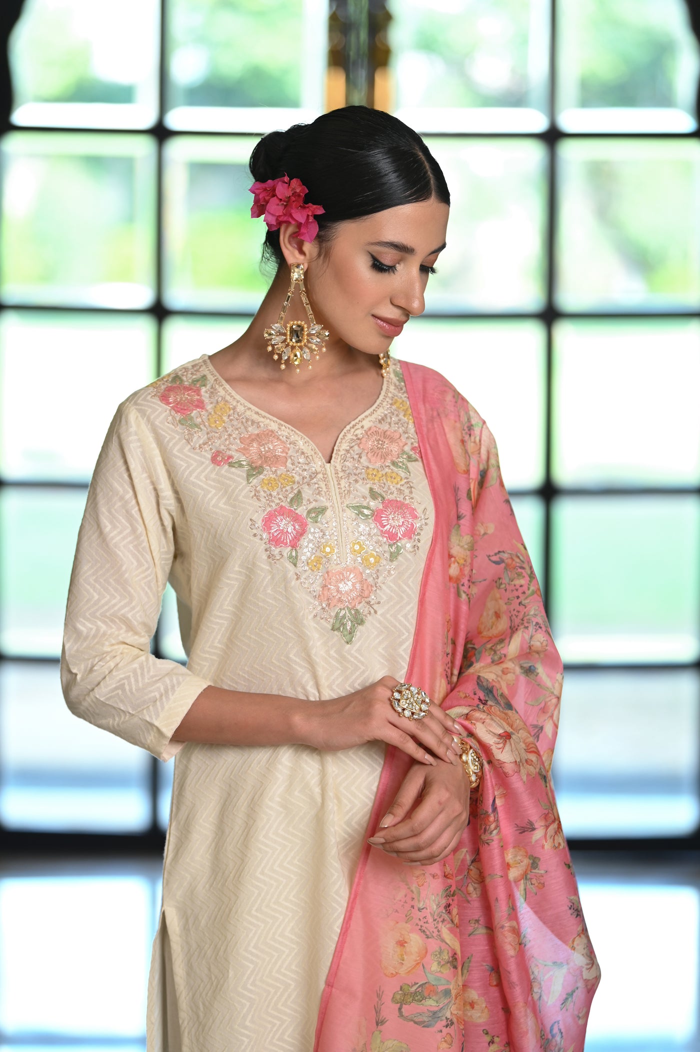 Navaazish Embroidered Kurta with Floral print Dupatta