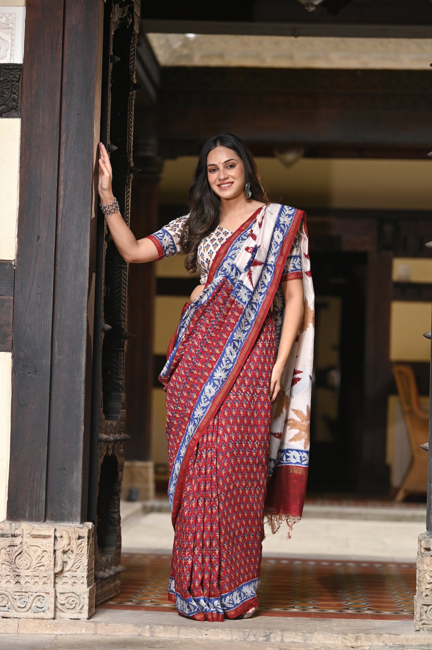 Red plain chanderi silk saree with blouse - LAKSHMINARAYAN CREATION -  2201238