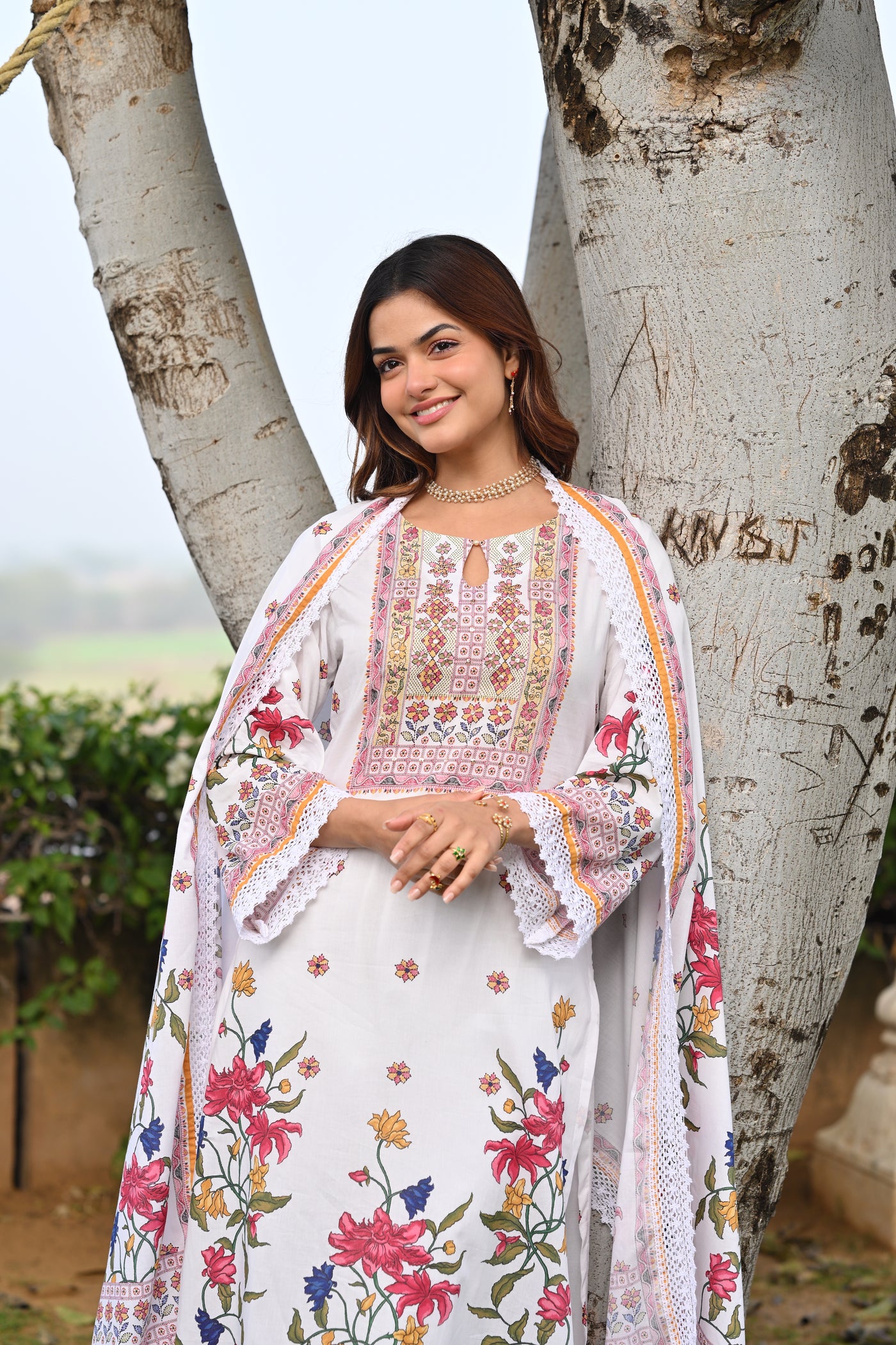 White Floral Print Pure Mul Cotton Suit Set with Lining