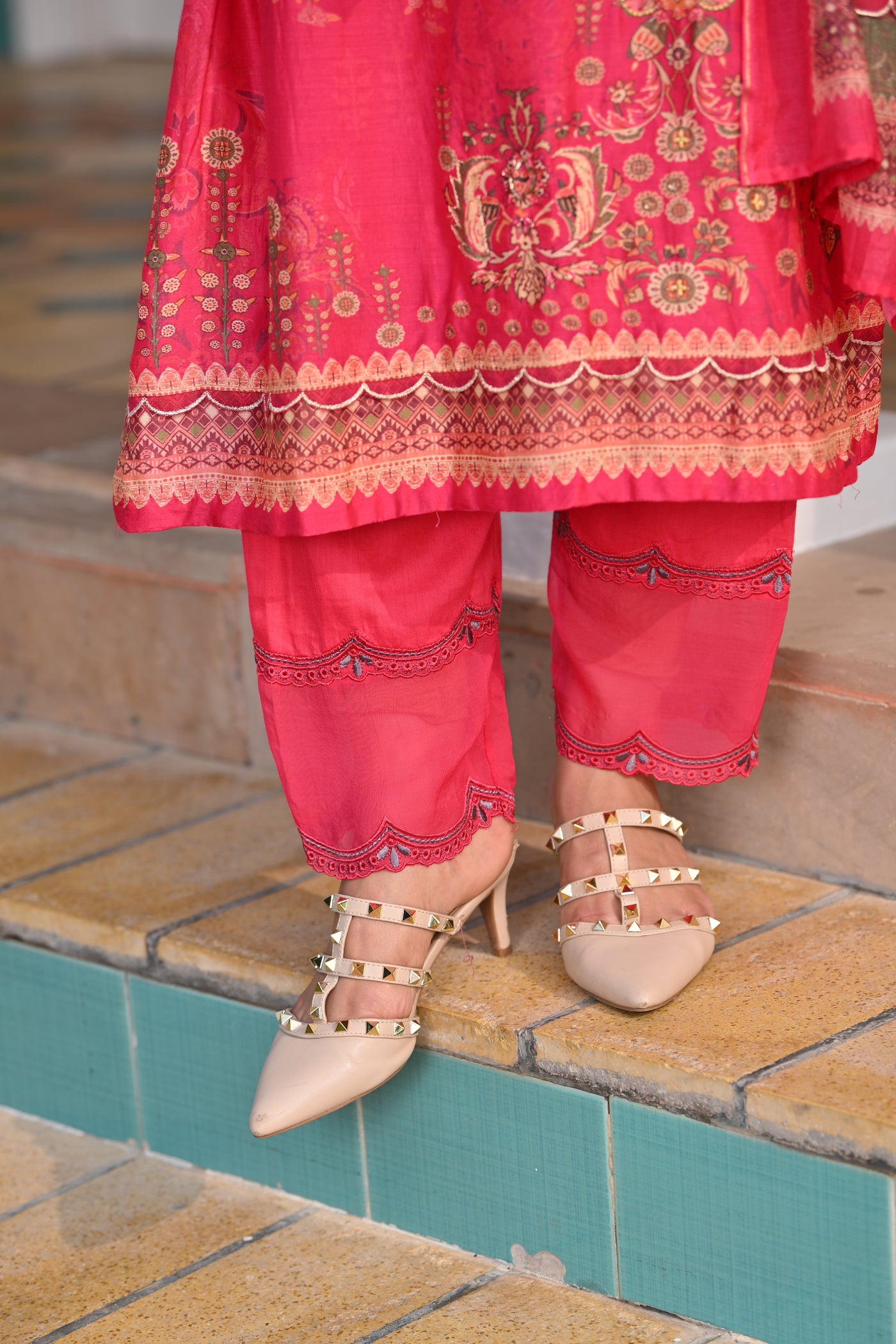 Deep Fuschia Pink Fagun Scallope Work Muslin Suit Set