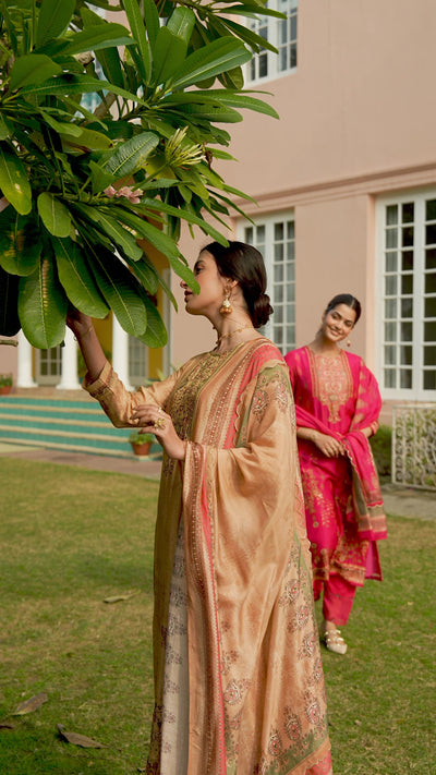 Deep Fuschia Pink Fagun Scallope Work Muslin Suit Set