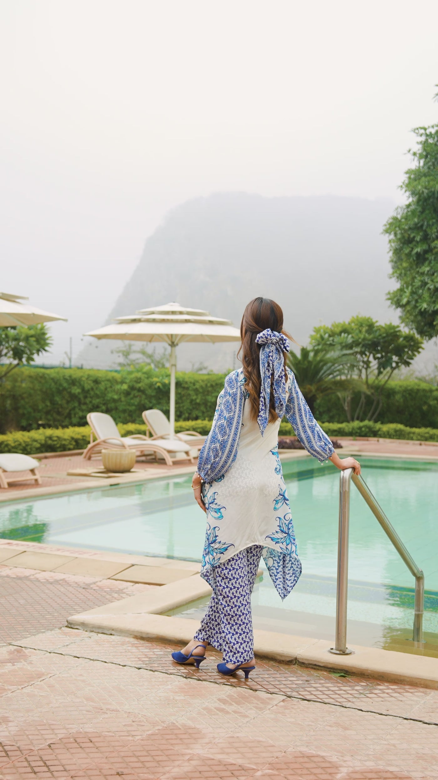 Blue and White Spring Placement  Kurta Set